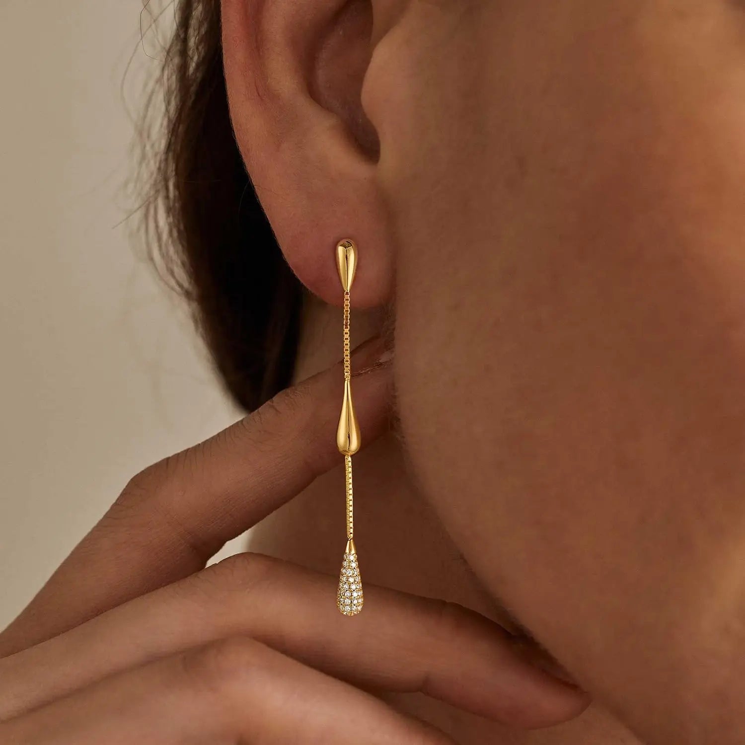 Boucles d'Oreilles Pendantes Plaquées Or 14 Carats | Zircon Cubique & Chaînes Délicates