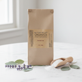 Savon à lessive naturel lavande bio sur marbre blanc